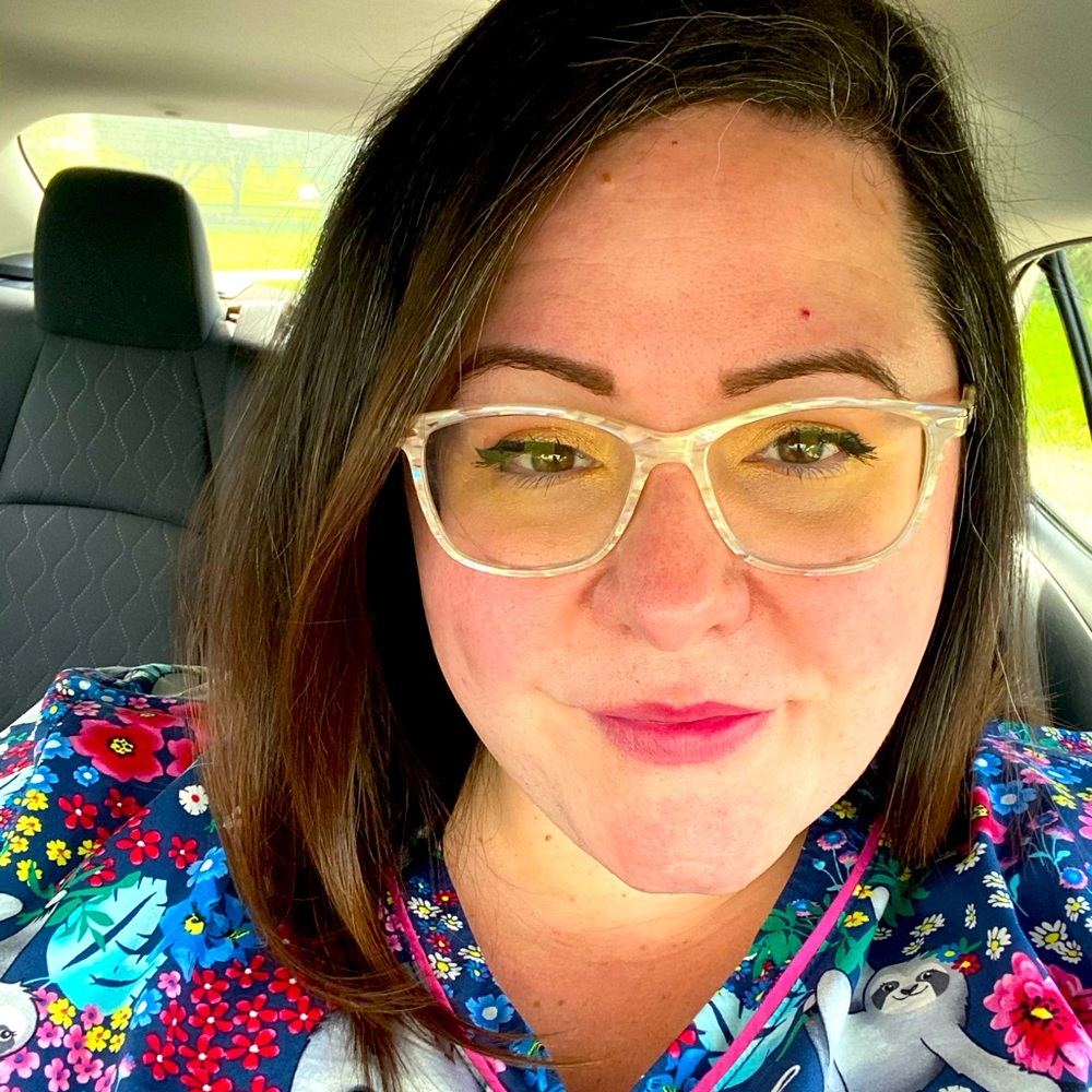 Meet your Posher, Jennifer